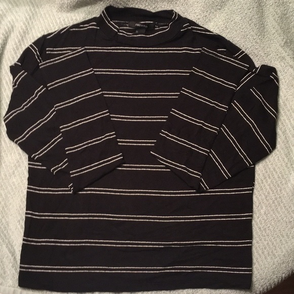 Forever 21 Mock Turtleneck - Picture 1 of 3